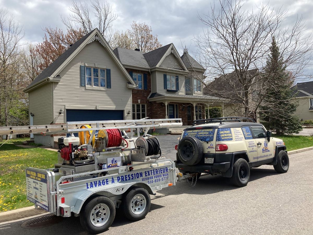 Siding gutter and soffit cleaning blainville